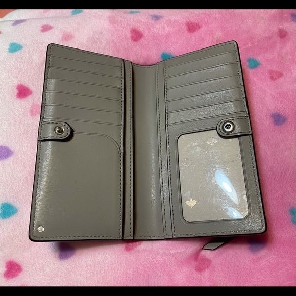 Kate Spade - Picture 2 of 3